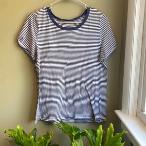 Short sleeve striped shirt